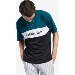 Reebok Classic Classic Koszulka Czarny Niebieski. Niebieskie podkoszulki męskie Reebok Classic, s, bez wzorów, z bawełny, bez kołnierzyka, krótkie. Za 111,95 zł.