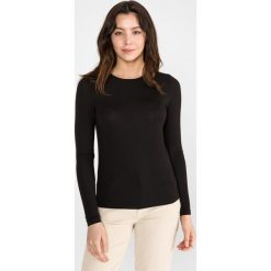 Vero Moda Koszulka Czarny. Czarne koszulki damskie Vero Moda, s, bez wzorów, z elastanu, bez kołnierzyka. Za 73,95 zł.