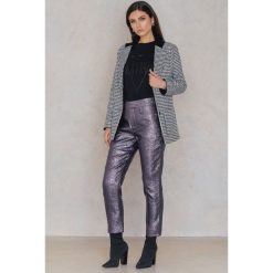 Spodnie z wysokim stanem: Gestuz Spodnie Naima – Purple