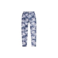 Getry dziewczęce we wzory. Szare legginsy dziewczęce marki TXM, z nadrukiem, z jeansu, krótkie. Za 19,99 zł.