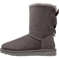 Buty zimowe damskie: UGG BAILEY BOW Botki grey