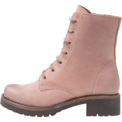 Botki damskie lity: Cream CARLY BOOT Botki na platformie old rose