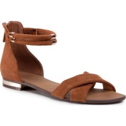 Sandały JENNY FAIRY - LS5230-01 Camel. Pomarańczowe klapki damskie Jenny Fairy, bez wzorów, z tworzywa sztucznego, bez obcasa, na obcasie. Za 89,99 zł.