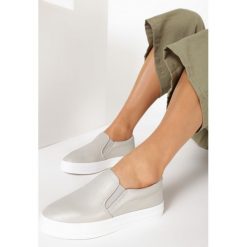 Szare Slip On Angie. Szare trampki i tenisówki damskie Born2be, bez wzorów, bez zapięcia. W wyprzedaży za 39,99 zł.