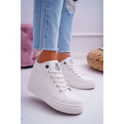 Sneakersy Damskie Big Star Białe EE274128. Białe koturny damskie Tagless. Za 139,00 zł.
