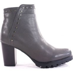 BOTKI DAMSKIE TS 143K05 SZA. Botki damskie T. Sokolski, ze skóry, bez obcasa, na platformie, bez zapięcia. Za 119,00 zł.