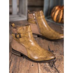BOTKI Z CYRKONIAMI. Botki damskie Super Mode, bez obcasa, bez zapięcia. Za 58,90 zł.