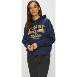 Tommy Jeans - Bluza. Niebieskie bez kategorii marki Tommy Jeans, s, z nadrukiem, z bawełny, z kapturem. W wyprzedaży za 269,90 zł.