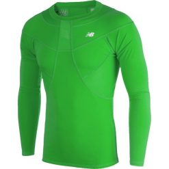 Koszulka kompresyjna - MT710136FN. Koszulki męskie New Balance, m, bez wzorów, z poliesteru, bez kołnierzyka, bez rękawów, do piłki nożnej. W wyprzedaży za 99,99 zł.