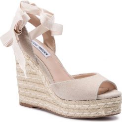 Espadryle STEVE MADDEN - Secret SM11000567-03002-166 Natural. Brązowe klapki damskie Steve Madden, bez wzorów, z zamszu, bez obcasa, na obcasie. W wyprzedaży za 339,00 zł.