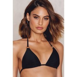 Stroje dwuczęściowe damskie: NA-KD Swimwear Góra od bikini Metal Ring Tie Strap – Black
