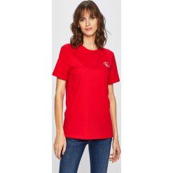 Calvin Klein Jeans - Top. Czerwone bluzki damskie Calvin Klein Jeans, s, bez wzorów, z bawełny, z okrągłym kołnierzem. W wyprzedaży za 99,90 zł.