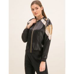 Kurtka bomber TwinSet 192LI2RAA. Czarne kurtki damskie Twinset, xs, bez wzorów, z poliesteru, bez kaptura. W wyprzedaży za 479,00 zł.