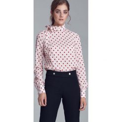 Kremowa Bluzka z Wiązaną Kokardą. Białe bluzki damskie Molly.pl, xl, bez wzorów, eleganckie, ze stójką, z krótkim rękawem. Za 119,90 zł.