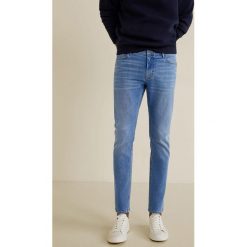 Mango Man - Jeansy Jude5. Niebieskie jeansy męskie Mango Man, bez wzorów. Za 139,90 zł.
