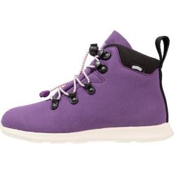 Buty zimowe damskie: Native APEX JUNIOR Botki sznurowane beetle purple/bone white