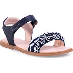 Sandały GEOX - J S.Karly G. G J9235G 05411 C4002 M Navy. Niebieskie sandały chłopięce Geox, ze skóry ekologicznej, bez zapięcia. Za 199,00 zł.
