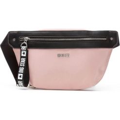 Saszetka nerka damska różowa Big Star GG574150 - różowy. Różowe nerki damskie BIG STAR, bez wzorów, retro, bez dodatków. Za 109,99 zł.