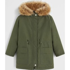 Mango Kids - Kurtka dziecięca Flap 110-164 cm. Żółte kurtki dziewczęce Mango Kids, w paski, z bawełny, z kapturem. W wyprzedaży za 129,90 zł.