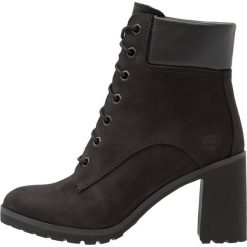 Timberland ALLINGTON 6IN LACE UP Botki sznurowane black. Czarne botki damskie na zamek Timberland, z materiału, na sznurówki. Za 589,00 zł.