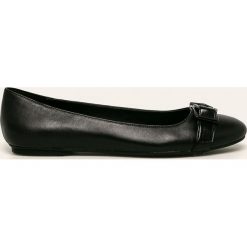Calvin Klein - Baleriny. Czarne baleriny damskie Calvin Klein, bez wzorów, ze skóry, bez obcasa, na obcasie. Za 469,90 zł.