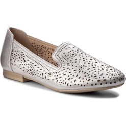 Lordsy CAPRICE - 9-24501-20 Silver Metal 920. Szare mokasyny damskie marki Caprice, ze skóry, bez obcasa, na płaskiej podeszwie. W wyprzedaży za 169,00 zł.
