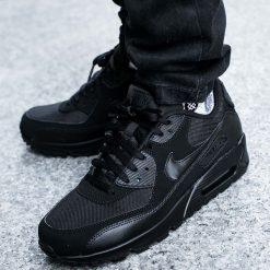 BUTY NIKE AIR MAX 90 ESSENTIAL "ALL BLACK" (537384-090). Czarne buty sportowe męskie Nike, z tkaniny, bez zapięcia, nike air max. Za 459,99 zł.
