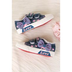 Niebieskie trampki jeansowe na rzepy casu b071. Niebieskie trampki dziewczęce Casu, bez wzorów, z jeansu, na rzepy. Za 49,99 zł.