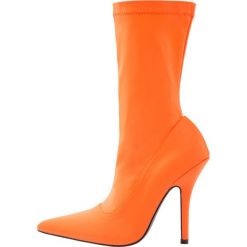 Buty zimowe damskie: Public Desire DANGER Kozaki na obcasie orange