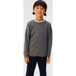 Mango Kids - Sweter dziecięcy Ditto 110-164 cm. Szare swetry dziewczęce z poliesteru, z okrągłym kołnierzem, krótkie. W wyprzedaży za 49,90 zł.