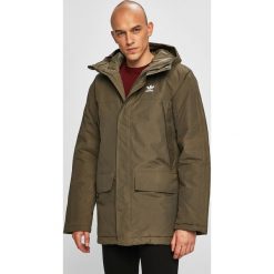 Adidas Originals - Kurtka. Płaszcze męskie adidas Originals, s, bez wzorów, z poliesteru, długie, z kapturem. W wyprzedaży za 569,90 zł.