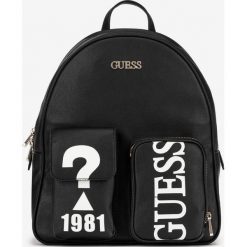 Guess Utility Vibe Large Plecak Czarny. Czarne plecaki damskie Guess, w paski, z materiału. Za 662,95 zł.