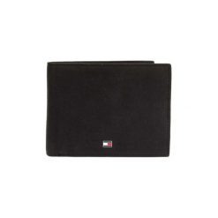 Portfele Tommy Hilfiger AM0AM00660 JOHNSON. Czarne portfele męskie TOMMY HILFIGER, bez wzorów. Za 260,53 zł.