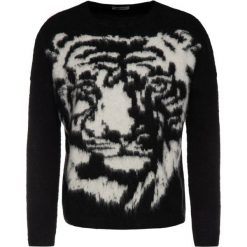 Sweter Liu Jo M69125 MA75I. Czarne swetry damskie Liu Jo, m, bez wzorów, z wełny, klasyczne, bez rękawów, bez kaptura. W wyprzedaży za 459,00 zł.
