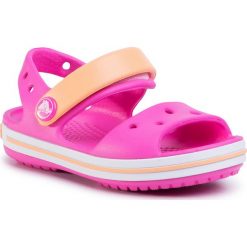 Sandały CROCS - Crocband Sandal Kids 12856 Electric Pink/Cantaloupe. Różowe sandały dziewczęce Crocs, z tworzywa sztucznego, bez zapięcia. Za 129,00 zł.