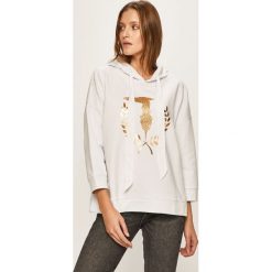 Trussardi Jeans - Bluza. Białe bluzy damskie Trussardi Jeans, s, z nadrukiem, z elastanu, bez rękawów, z kapturem. W wyprzedaży za 219,90 zł.
