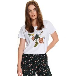 T-shirt damski z nadrukiem i aplikacją. Białe t-shirty damskie z nadrukiem, z bawełny. W wyprzedaży za 34,99 zł.