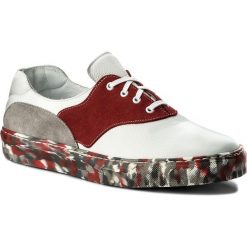 Sneakersy BALDOWSKI - M00278-0266-004 Sk Biały Słoń/Dwoina Czerwona/Dwoina. Białe sneakersy męskie Baldowski, bez zapięcia. W wyprzedaży za 369,00 zł.