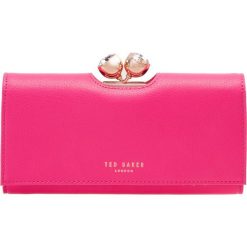 Ted Baker MUSCOVY TWISTED BOBBLE TEXTURE MATINEE Portfel fuchsia. Czerwone portfele damskie marki Ted Baker. Za 459,00 zł.