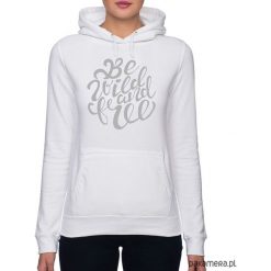 Bluza damska. Wild and free. Szare bluzy z kapturem damskie marki Pakamera, z nadrukiem. Za 119,00 zł.