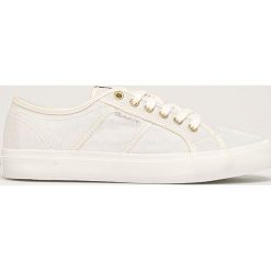 Gant - Tenisówki Pinestreet. Białe trampki i tenisówki damskie GANT, bez wzorów, z gumy, na sznurówki. Za 299,90 zł.