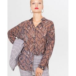 Koszula z wężowym wzorem - Brązowy. Pomarańczowe koszule damskie Mohito. W wyprzedaży za 39,99 zł.