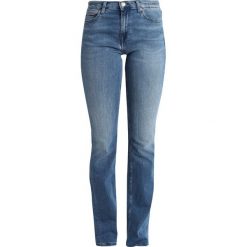 Tommy Jeans MID RISE STRAIGHT BOOTCUT Jeansy Bootcut fraser mid blue. Niebieskie jeansy damskie bootcut marki bonprix. Za 449,00 zł.