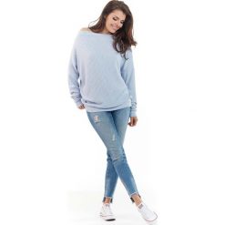 Niebieski Nietoperzowy Sweter w Łódkę. Niebieskie swetry klasyczne damskie marki Molly.pl, s, w prążki, z wiskozy, z dekoltem w łódkę. Za 109,90 zł.