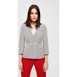 Marynarka w kolorze jasnoszarym. Szare marynarki damskie PATRIZIA ARYTON, bez wzorów. W wyprzedaży za 419,95 zł.