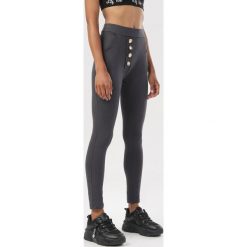 Ciemnoszare Legginsy Urileli. Szare legginsy damskie Born2be, s, bez wzorów. Za 69,99 zł.