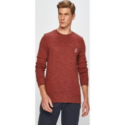 Jack & Jones - Bluza. Czerwone bluzy męskie Jack & Jones, xl, z nadrukiem, z bawełny, z okrągłym kołnierzem, bez rękawów, bez kaptura. W wyprzedaży za 69,90 zł.