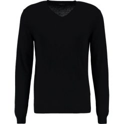 Sisley Sweter black. Czarne swetry klasyczne męskie marki Sisley, z kaszmiru. W wyprzedaży za 159,20 zł.