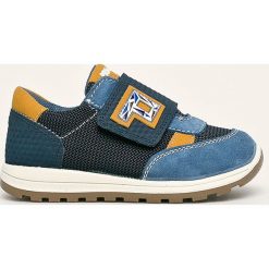 Primigi - Buty dziecięce. Niebieskie trampki chłopięce Primigi, bez wzorów, ze skóry, sportowe, z okrągłym noskiem, bez zapięcia. Za 239,90 zł.