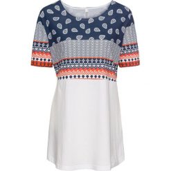 Shirt bonprix biały wzorzysty. Białe koszulki damskie bonprix, z nadrukiem, bez kołnierzyka. Za 54,99 zł.